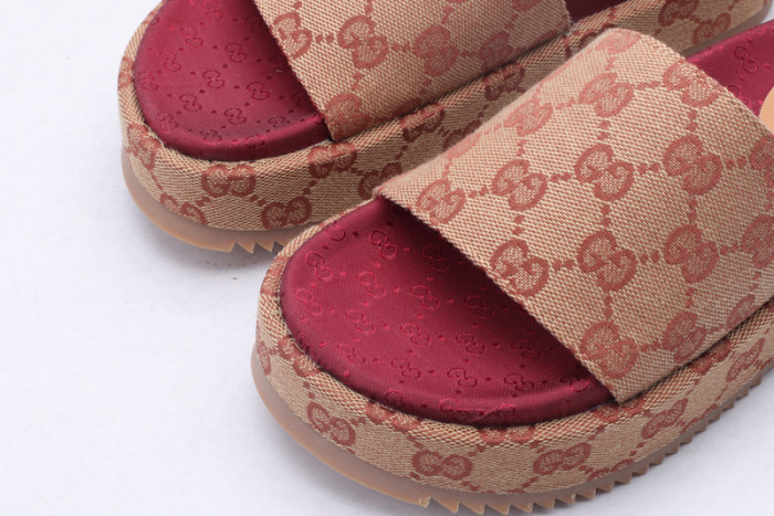 GUI SANDAL
