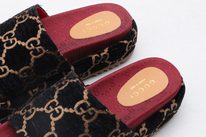 GUI SANDAL