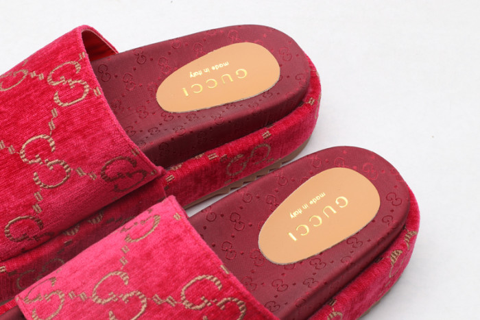 GUI SANDAL