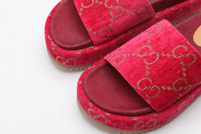 GUI SANDAL