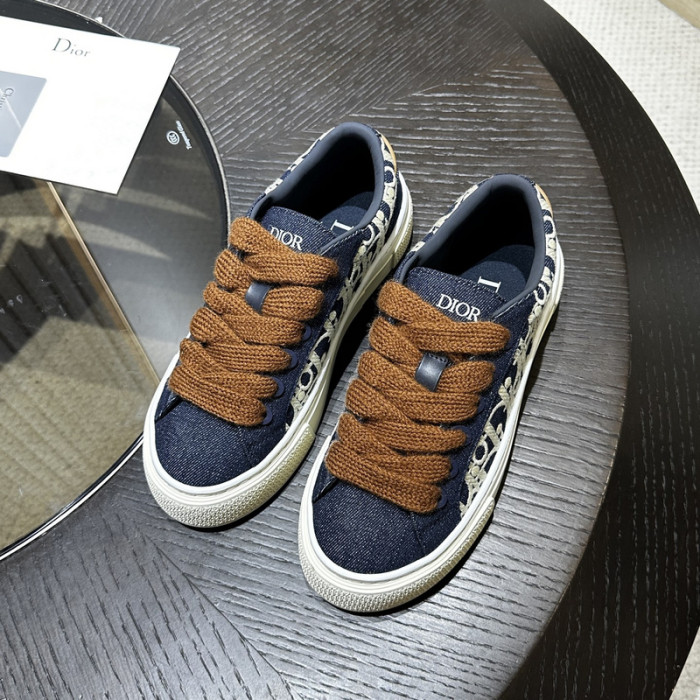 D10R SNEAKER