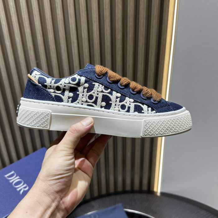 D10R SNEAKER