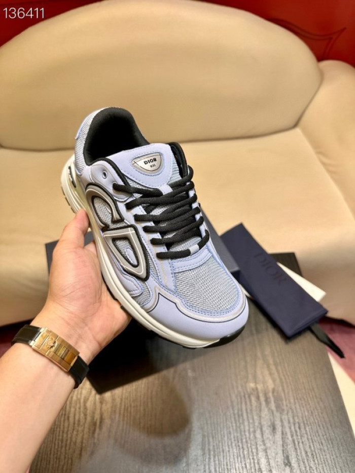 D10R SNEAKER