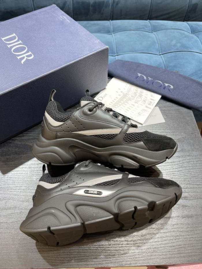 D10R SNEAKER
