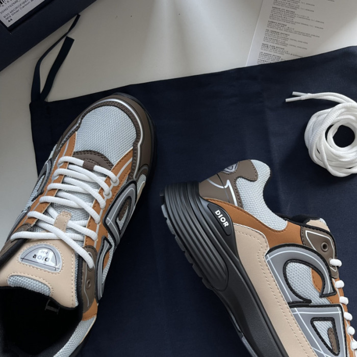 D10R SNEAKER