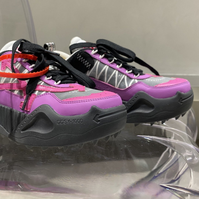 OFW SNEAKER