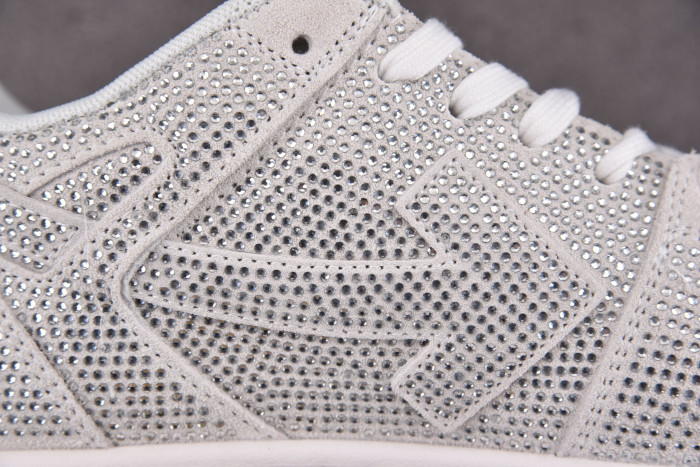 OFW SNEAKER