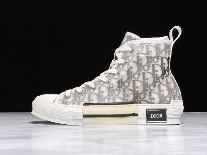 D10R SNEAKER