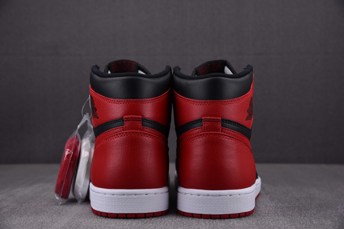 AIR JORDAN 1 RETRO HIGH OG “BANNED” RED MENS 555088-001