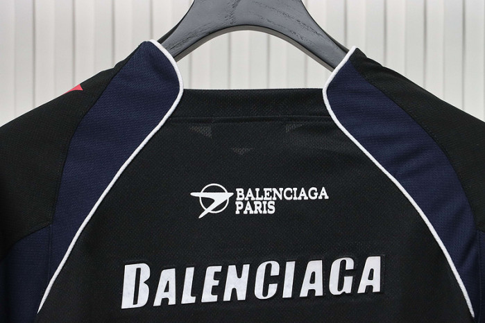 balenc1g& shirt