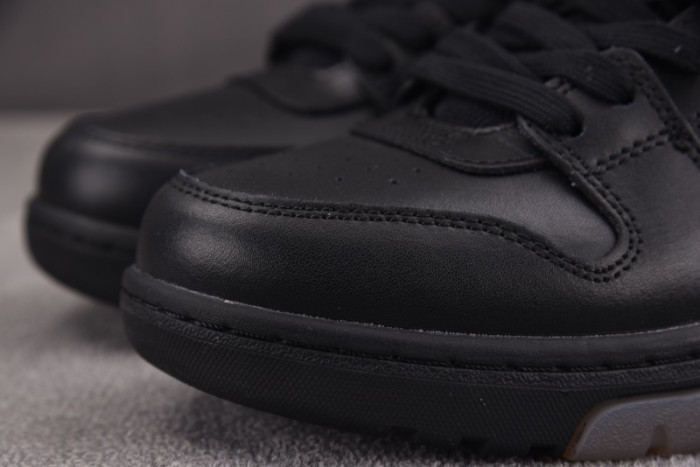 OFW SNEAKER