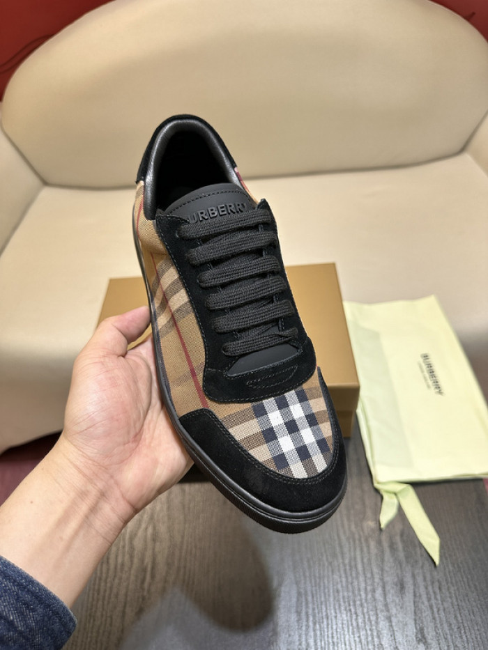 BUB sneaker