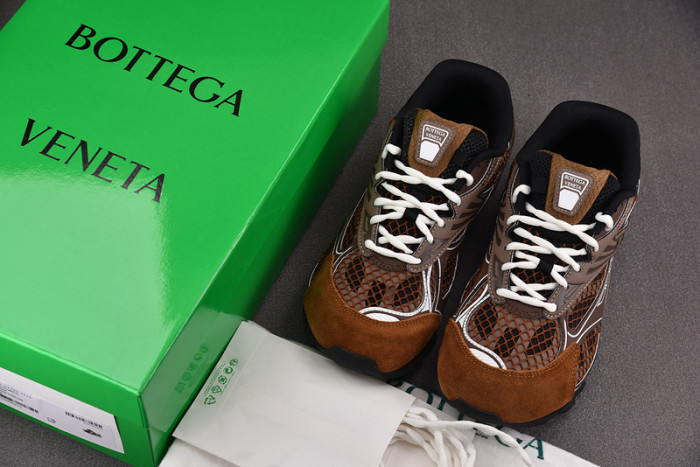 BV sneaker