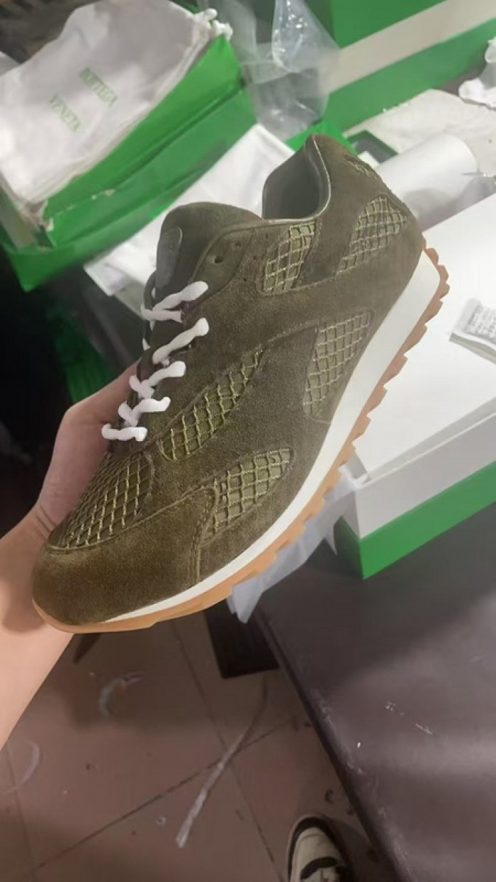 BV sneaker