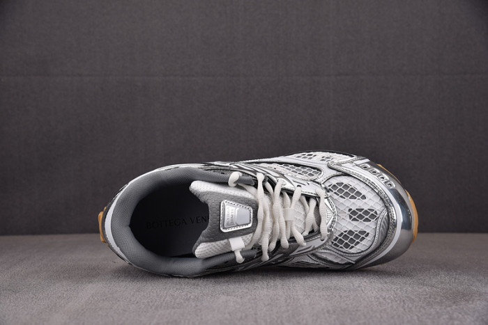 BV sneaker