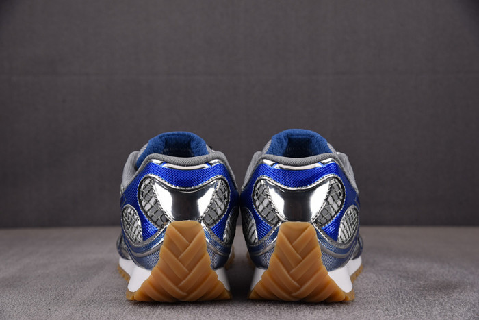 BV sneaker