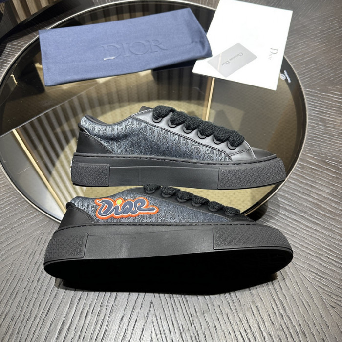 D10R SNEAKER