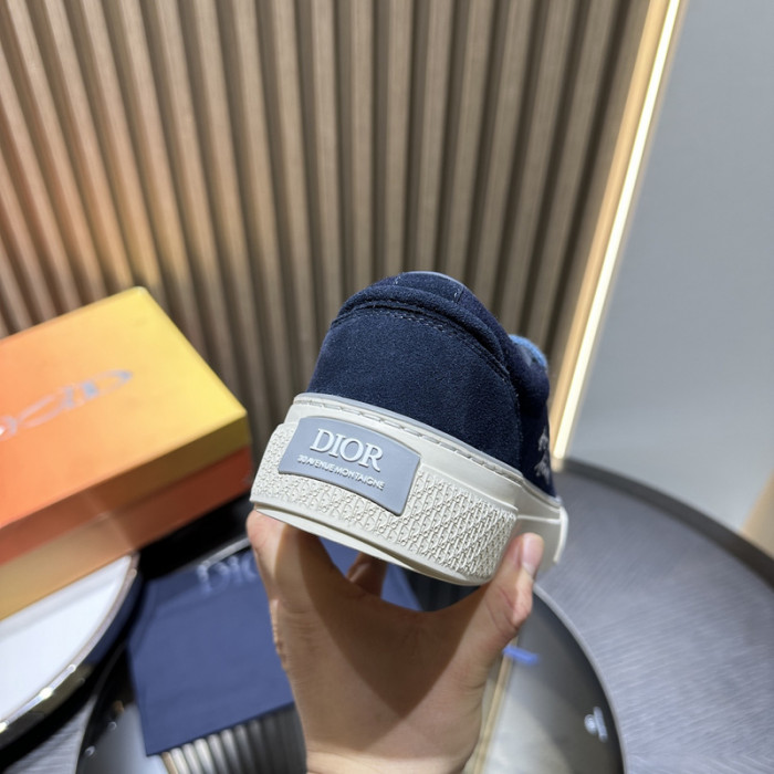 D10R SNEAKER