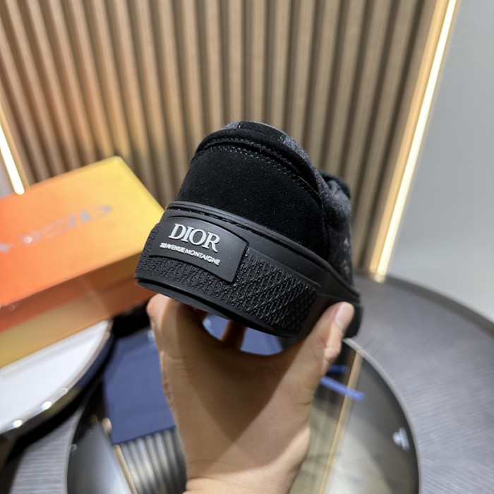 D10R SNEAKER