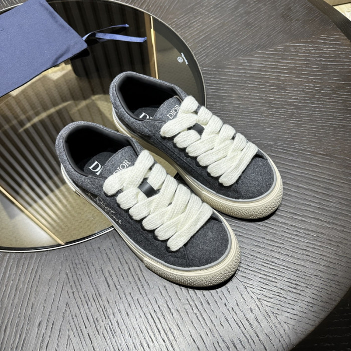 D10R SNEAKER