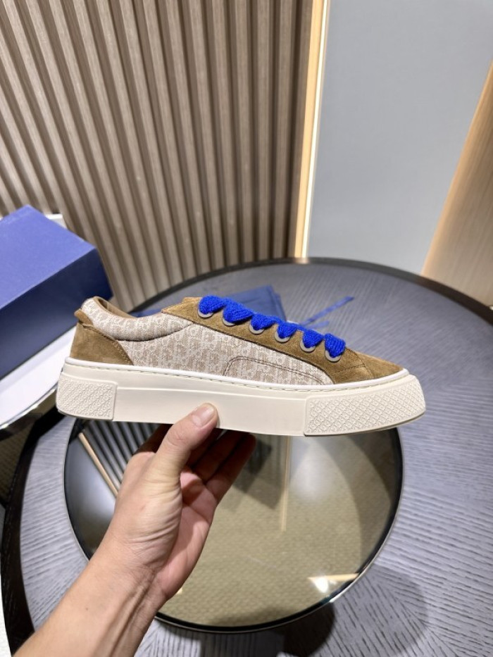 D10R SNEAKER