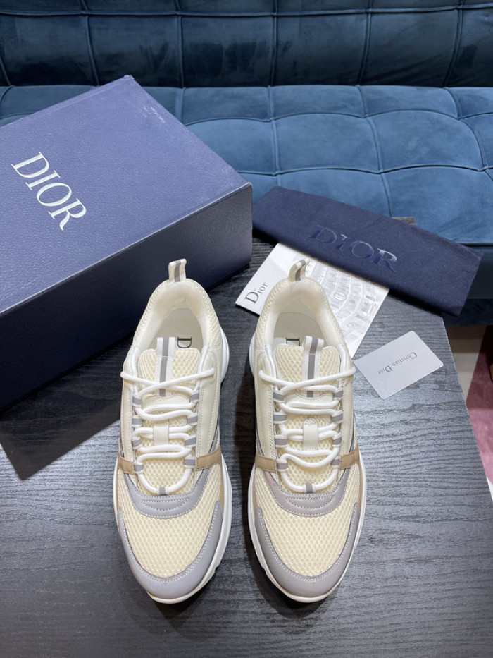 D10R SNEAKER
