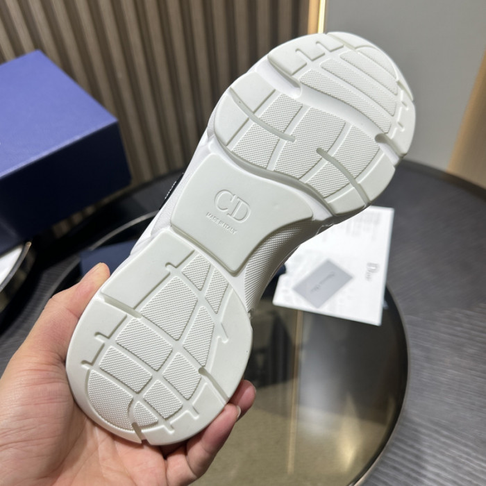 D10R SNEAKER