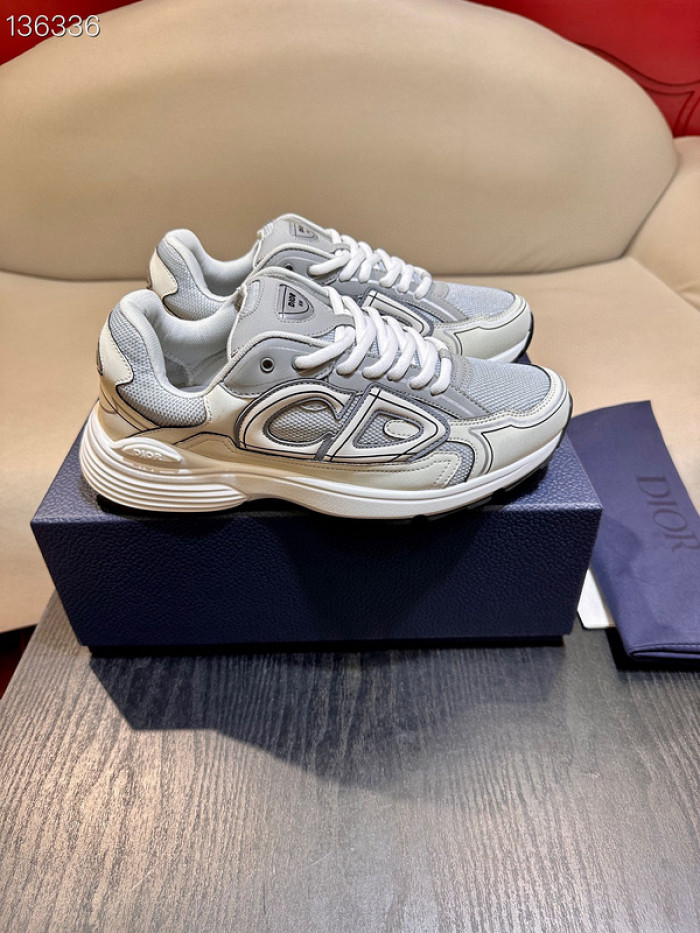 D10R SNEAKER