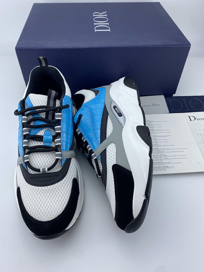 D10R SNEAKER