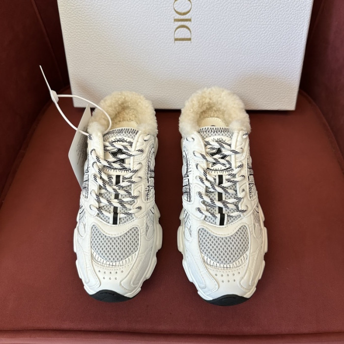 D10R SNEAKER