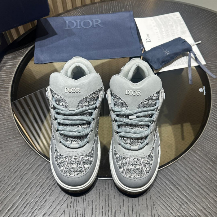 D10R B9s SNEAKER