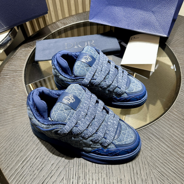 D10R B9s SNEAKER