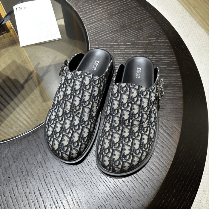 d10r sandal
