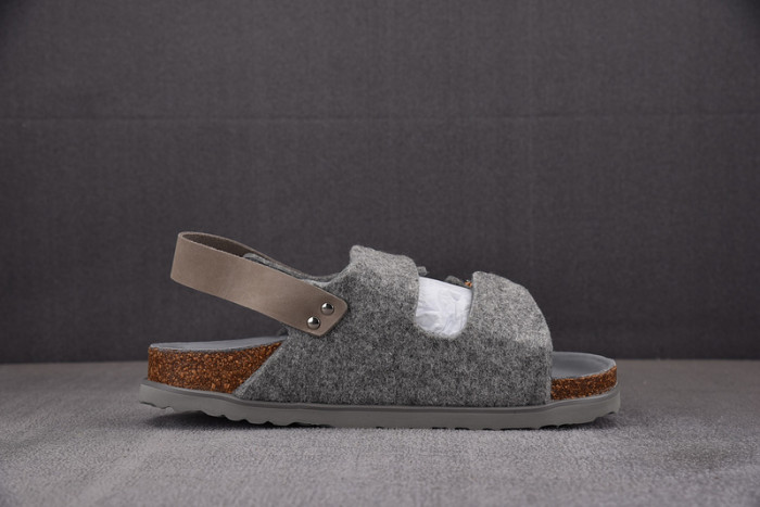 d10r sandal