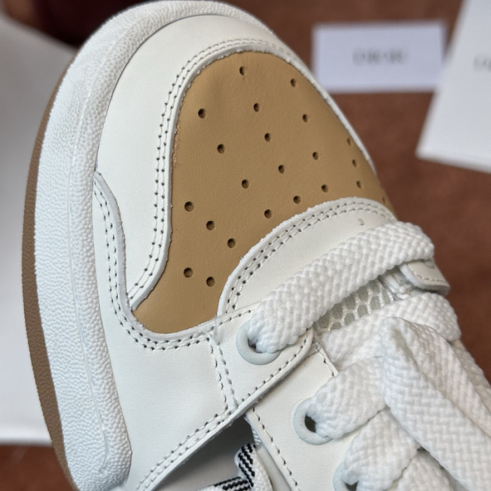 D10R SNEAKER