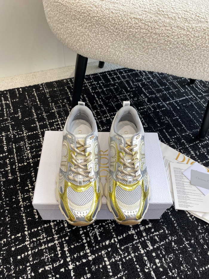 D10R SNEAKER