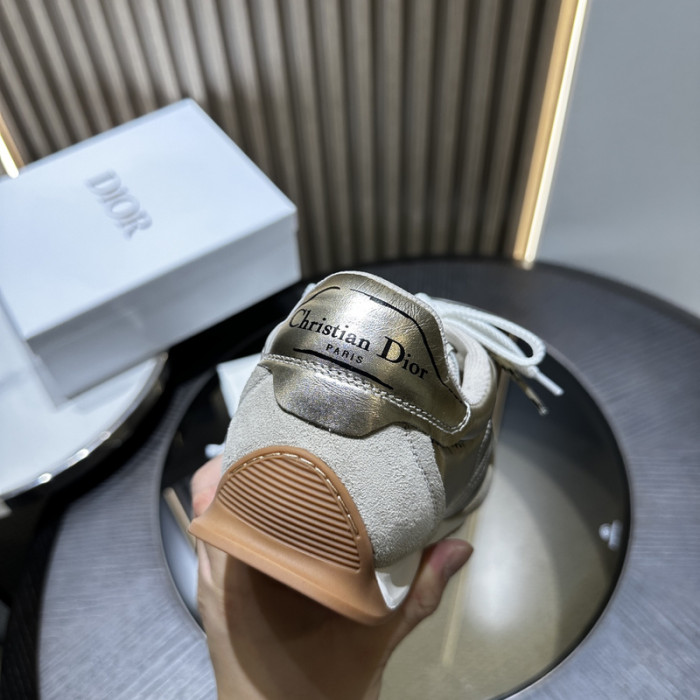 D10R SNEAKER