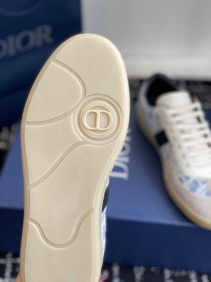 D10R SNEAKER