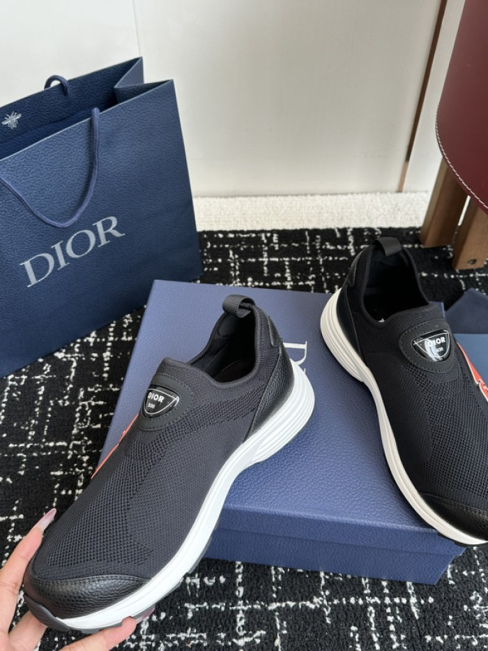 D10R SNEAKER