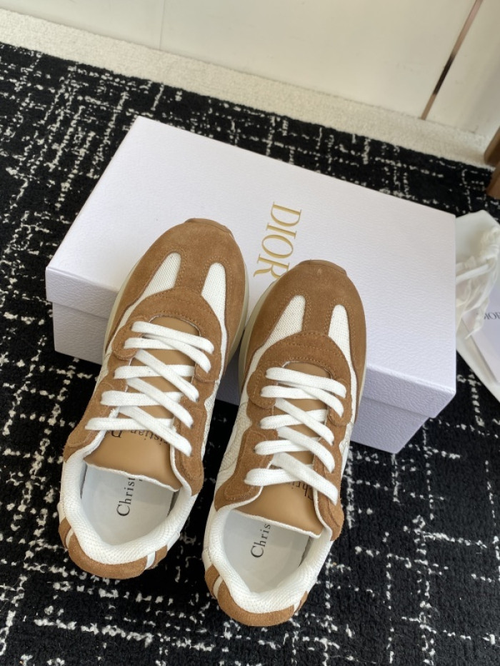 D10R SNEAKER