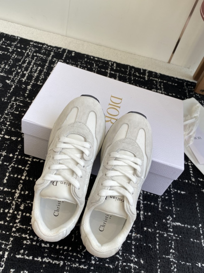 D10R SNEAKER