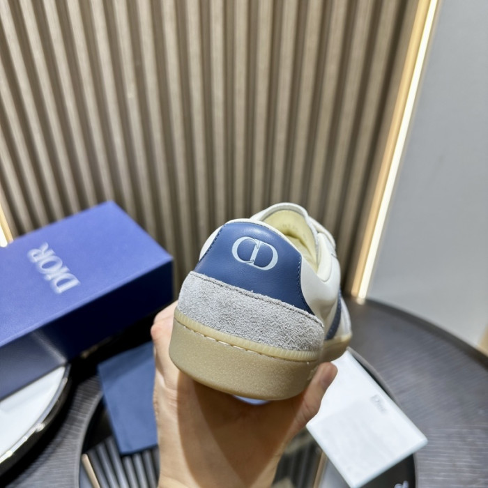 D10R SNEAKER