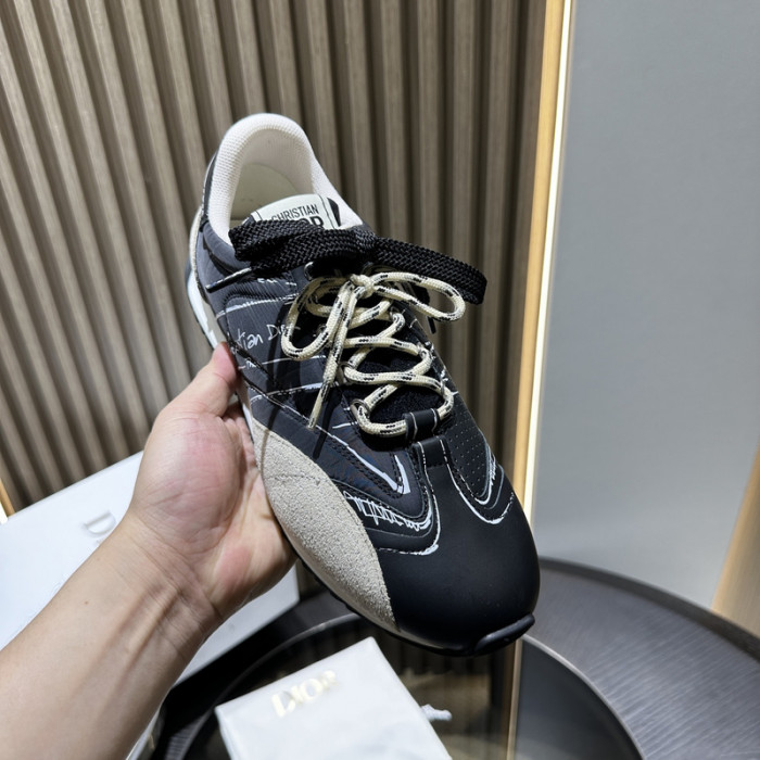 D10R SNEAKER
