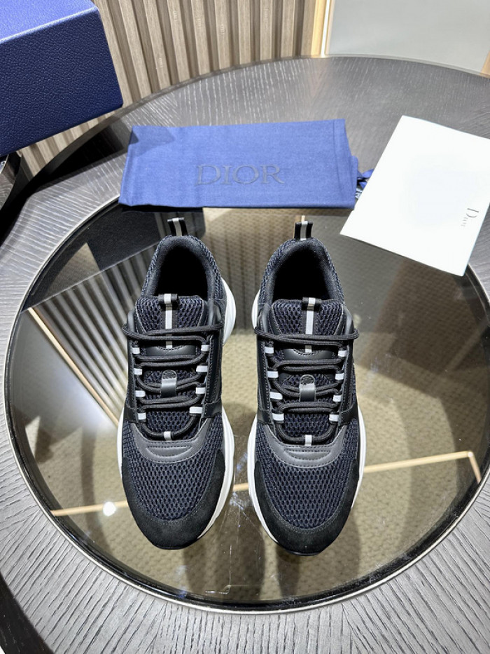 D10R SNEAKER