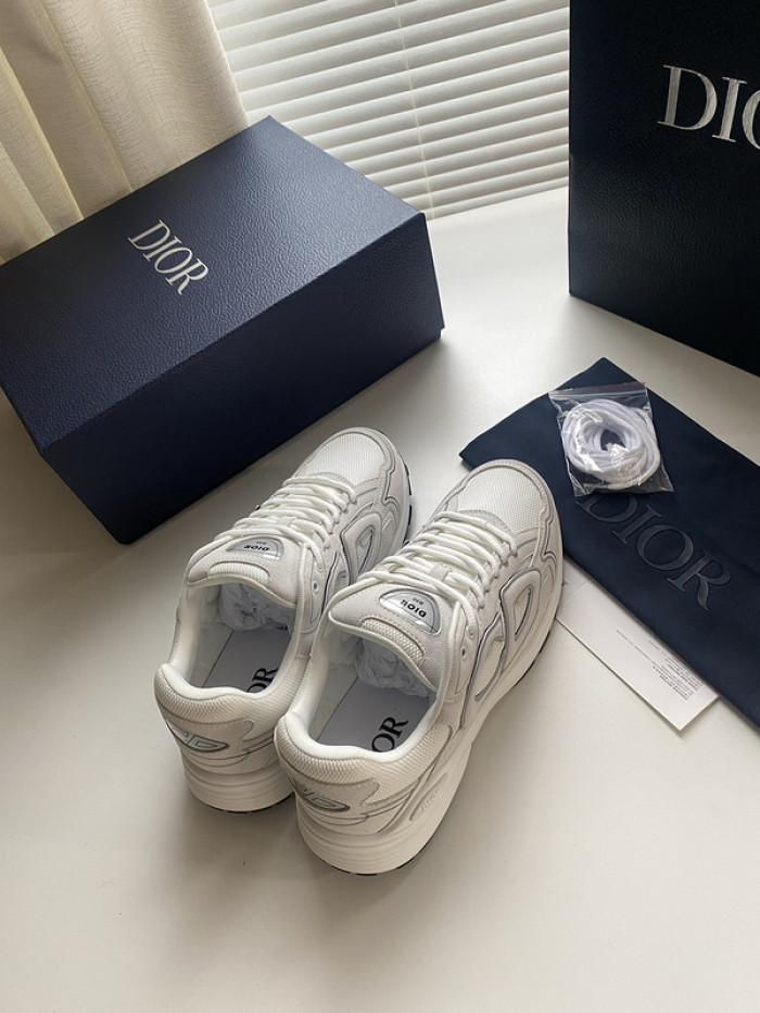 D10R SNEAKER