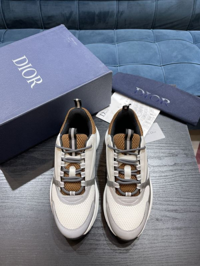 D10R SNEAKER