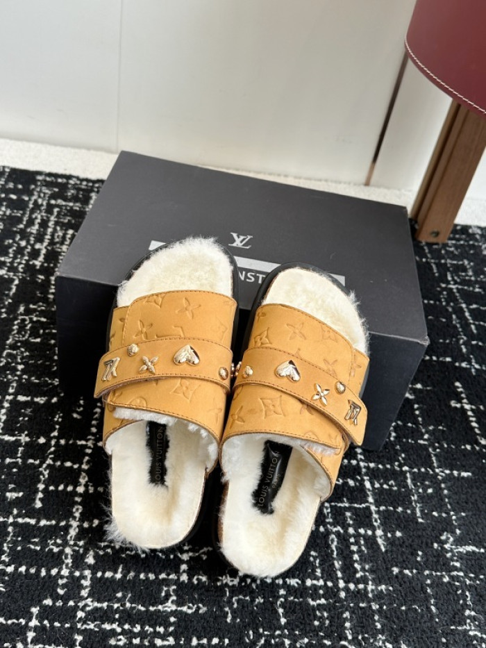 L0VT SANDAL
