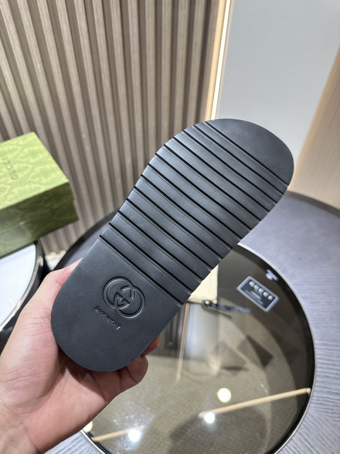 GUI SANDAL