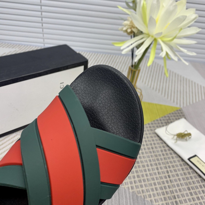 GUI SANDAL