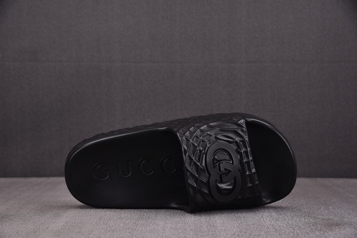 GUI SANDAL